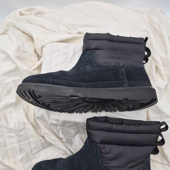 UGG Classic Minimod Waterproof Wool Boot bootie black Men\'s size 12 main image 9